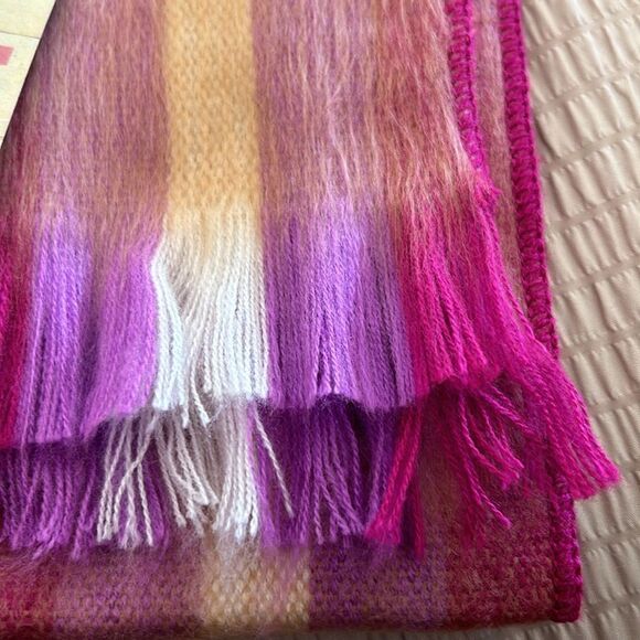 Beautiful alpaca scarf from Ecuador so soft and warm! - Picture 8 of 10